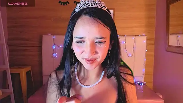 Snapshot of bella_vibess_s chatting on 7, 3, 2026 bella vibess s online show from 7, 3, 2026