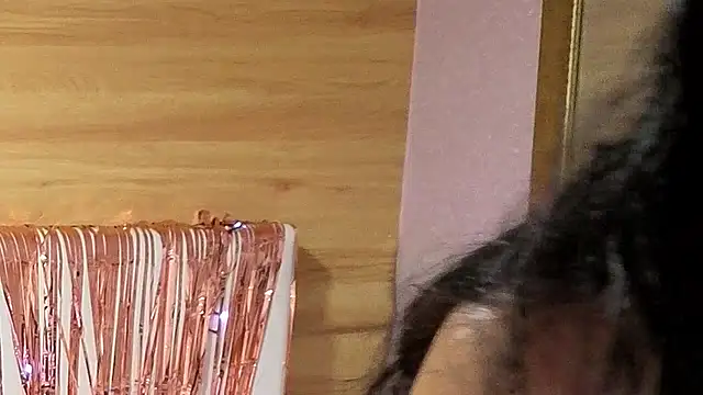 Snapshot of bella_vibess_s chatting on 12, 4, 2026 bella vibess s online show from 12, 4, 2026