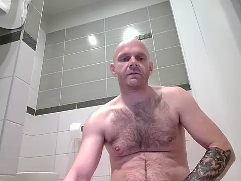 Snapshot of AlphaMax34 chatting on 9, 11, 2025 AlphaMax34 online show from 9, 11, 2025