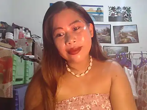 Snapshot of filipina_beauty chatting on 7, 10, 2025 filipina beauty online show from 7, 10, 2025