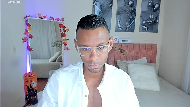 Snapshot of KingEdward_ chatting on 24, 10, 2025 KingEdward online show from 24, 10, 2025