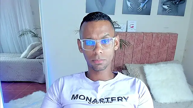 Snapshot of KingEdward_ chatting on 10, 11, 2025 KingEdward online show from 10, 11, 2025