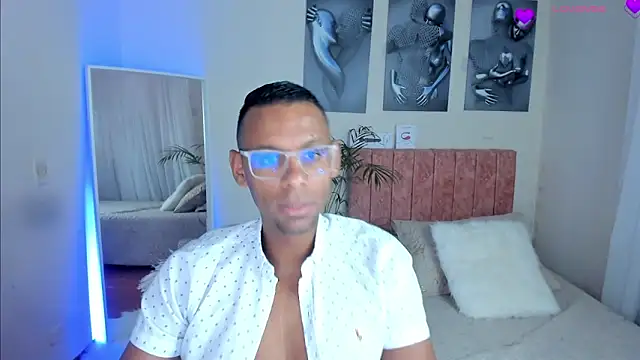 Snapshot of KingEdward_ chatting on 11, 11, 2025 KingEdward online show from 11, 11, 2025