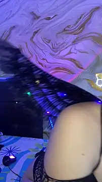 Snapshot of Valeryfox01_ chatting on 4, 12, 2025 Valeryfox01 online show from 4, 12, 2025