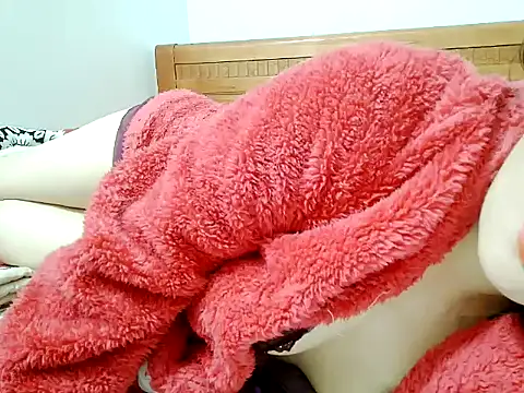 Snapshot of SuhyoCii chatting on 23, 12, 2025 SuhyoCii online show from 23, 12, 2025