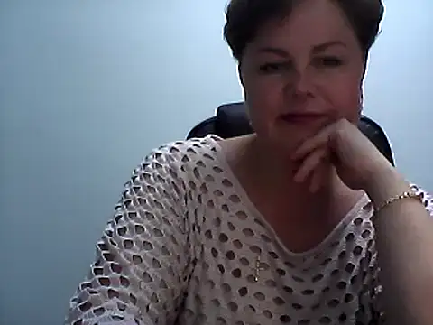 Snapshot of EllaLove2277 chatting on 8, 9, 2025 EllaLove2277 online show from 8, 9, 2025