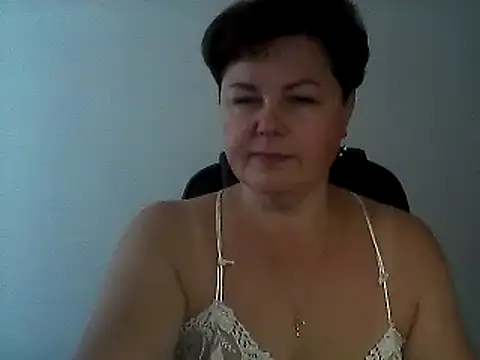 Snapshot of EllaLove2277 chatting on 6, 10, 2025 EllaLove2277 online show from 6, 10, 2025