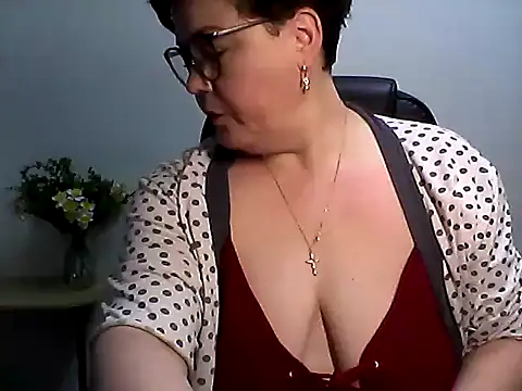 EllaLove2277 online show from 17, 4, 2026