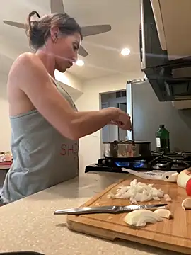 Snapshot of NurseStephania chatting on 17, 9, 2025 NurseStephania online show from 17, 9, 2025