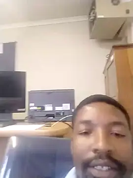 Snapshot of TopssyKreet chatting on 5, 11, 2025 TopssyKreet online show from 5, 11, 2025