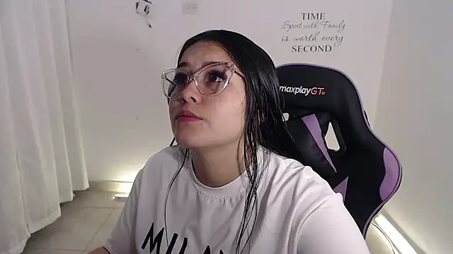 Snapshot of amberbakee chatting on 10, 6, 2026 amberbakee online show from 10, 6, 2026