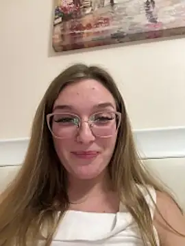 Bellatrisssaa online show from 16, 12, 2025