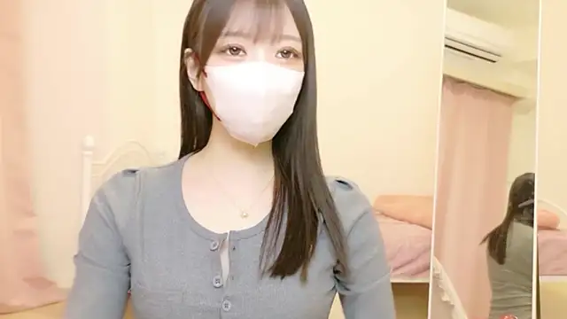 Snapshot of roachan_ chatting on 5, 3, 2026 roachan online show from 5, 3, 2026