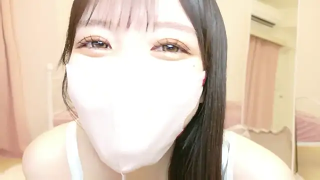 Snapshot of roachan_ chatting on 18, 3, 2026 roachan online show from 18, 3, 2026