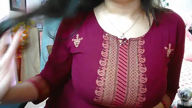 Snapshot of WildDimpi_0 chatting on 28, 3, 2026 WildDimpi 0 online show from 28, 3, 2026