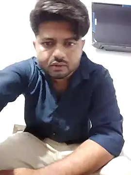 Snapshot of urhotboymeet chatting on 25, 9, 2025 urhotboymeet online show from 25, 9, 2025