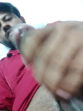 Snapshot of urhotboymeet chatting on 5, 10, 2025 urhotboymeet online show from 5, 10, 2025