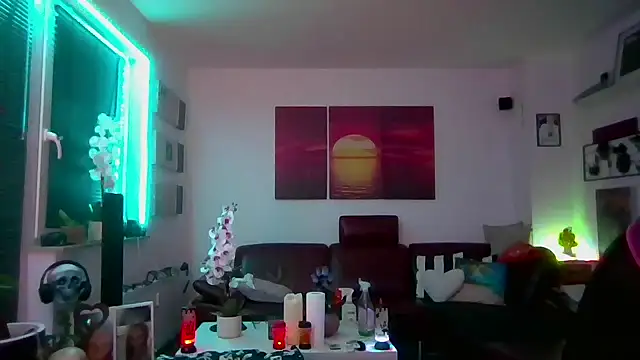 hellgirl1980 online show from 19, 11, 2025