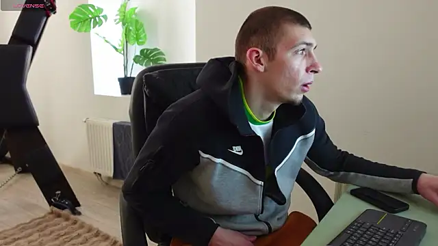 Snapshot of Ryan_Dozer chatting on 19, 3, 2026 Ryan Dozer online show from 19, 3, 2026