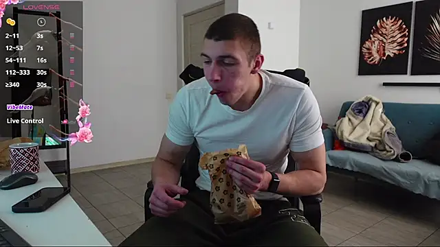 Snapshot of Ryan_Dozer chatting on 9, 4, 2026 Ryan Dozer online show from 9, 4, 2026