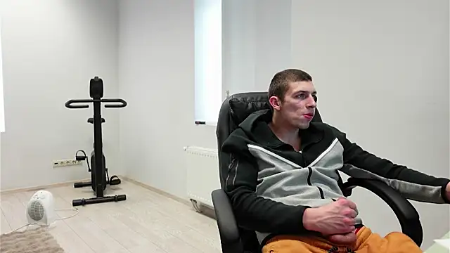 Snapshot of Ryan_Dozer chatting on 18, 4, 2026 Ryan Dozer online show from 18, 4, 2026