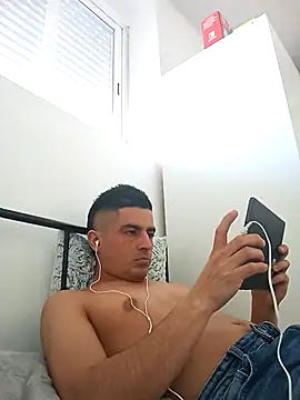 Snapshot of Andr3s69xxx chatting on 21, 2, 2026 Andr3s69xxx online show from 21, 2, 2026