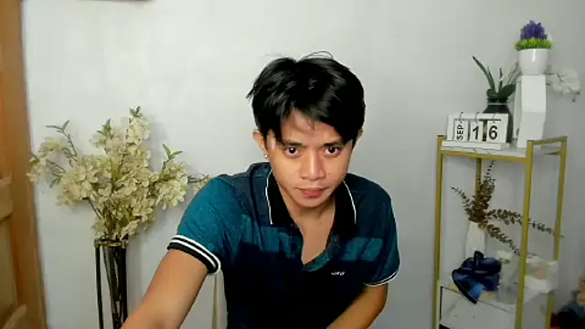 Snapshot of NautyBoyBrazeen_143 chatting on 16, 9, 2025 NautyBoyBrazeen 143 online show from 16, 9, 2025