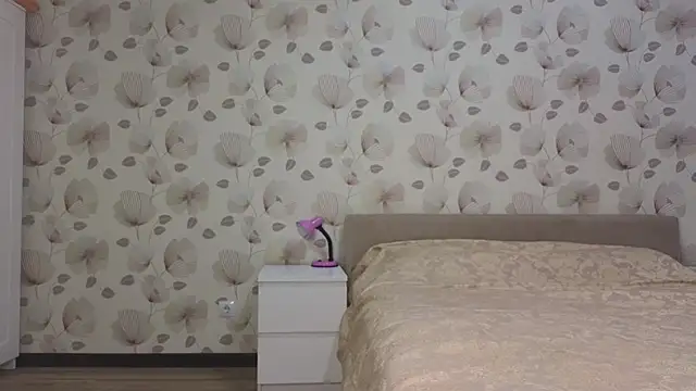 Snapshot of Annabel_theMoon chatting on 12, 9, 2025 Annabel theMoon online show from 12, 9, 2025