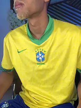 Snapshot of B_Wild chatting on 5, 10, 2025 B Wild online show from 5, 10, 2025