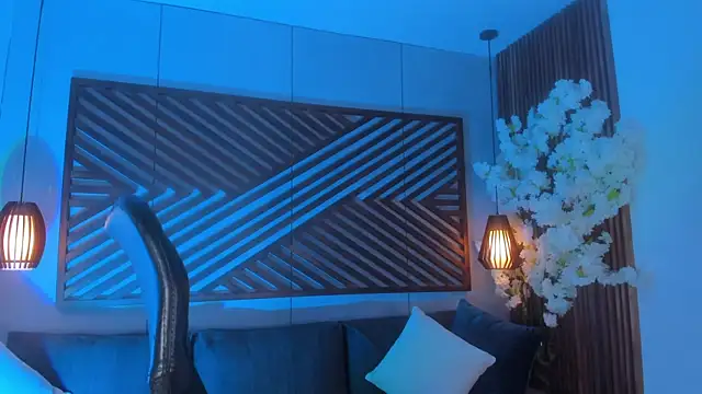 Snapshot of B_Wild chatting on 30, 10, 2025 B Wild online show from 30, 10, 2025