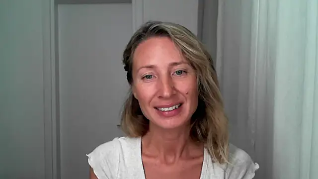 Snapshot of Paevoa chatting on 15, 11, 2025 Paevoa online show from 15, 11, 2025