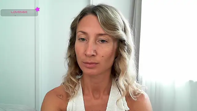 Snapshot of Paevoa chatting on 3, 12, 2025 Paevoa online show from 3, 12, 2025