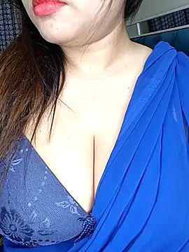 Snapshot of your---couple chatting on 10, 10, 2025 your---couple online show from 10, 10, 2025