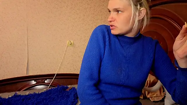 Snapshot of SaraSnow_ chatting on 11, 4, 2026 SaraSnow online show from 11, 4, 2026