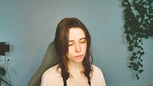 Yoka paradoXXX online show from 19, 10, 2025