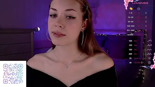 Snapshot of Leila_Vanilla chatting on 3, 10, 2025 Leila Vanilla online show from 3, 10, 2025