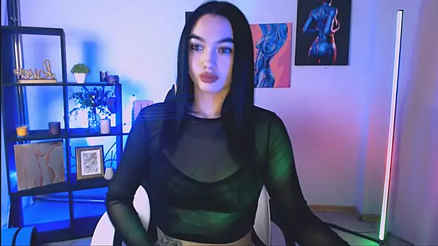 MonicaTess online show from 18, 12, 2025