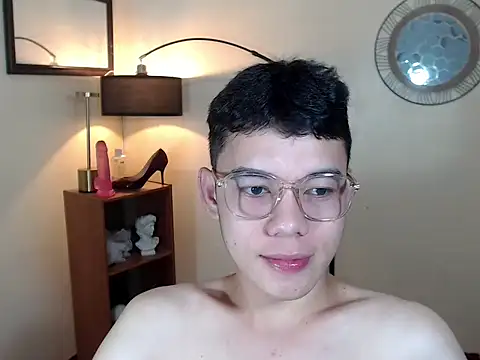 Snapshot of keirflorianxx chatting on 30, 9, 2025 keirflorianxx online show from 30, 9, 2025