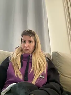 Snapshot of DesireDaisy chatting on 16, 9, 2025 DesireDaisy online show from 16, 9, 2025