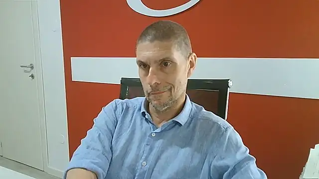 Snapshot of max79ve31 chatting on 19, 6, 2026 max79ve31 online show from 19, 6, 2026