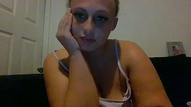 Snapshot of Welsh_Maya19X chatting on 8, 9, 2025 Welsh Maya19X online show from 8, 9, 2025