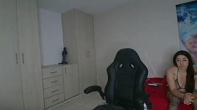 Snapshot of SofiaLust_Eup chatting on 10, 10, 2025 SofiaLust Eup online show from 10, 10, 2025