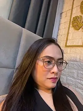 yourdevilsweettsx online show from 5, 11, 2025