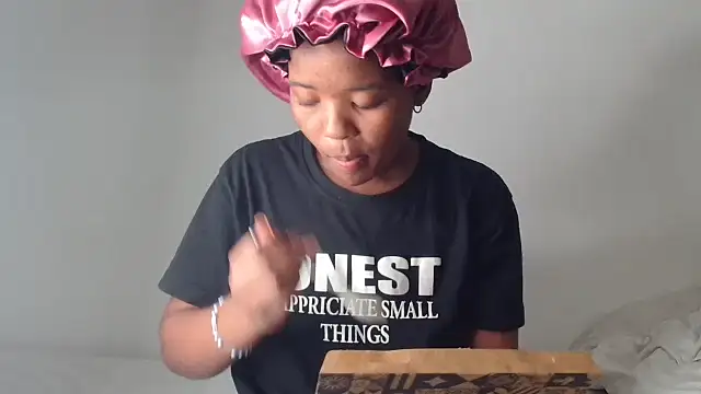 Snapshot of AshleyT255 chatting on 22, 10, 2025 AshleyT255 online show from 22, 10, 2025