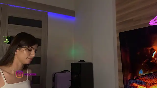 Snapshot of SofI-Play chatting on 11, 9, 2025 SofI-Play online show from 11, 9, 2025