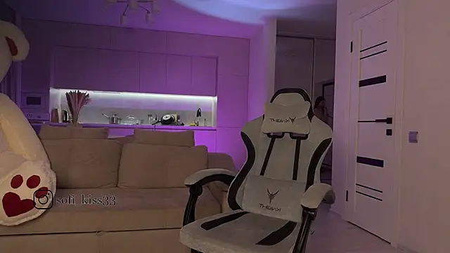 Snapshot of SofI-Play chatting on 27, 10, 2025 SofI-Play online show from 27, 10, 2025