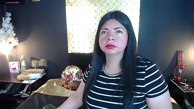 Snapshot of kinky_momm chatting on 23, 3, 2026 kinky momm online show from 23, 3, 2026