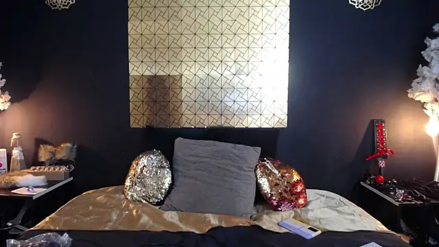 Snapshot of kinky_momm chatting on 9, 4, 2026 kinky momm online show from 9, 4, 2026