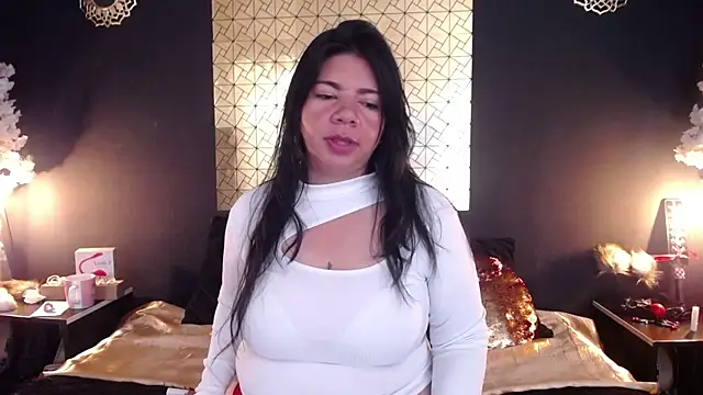 Snapshot of kinky_momm chatting on 17, 4, 2026 kinky momm online show from 17, 4, 2026