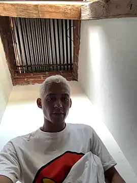 Boy hot- online show from 11, 3, 2026